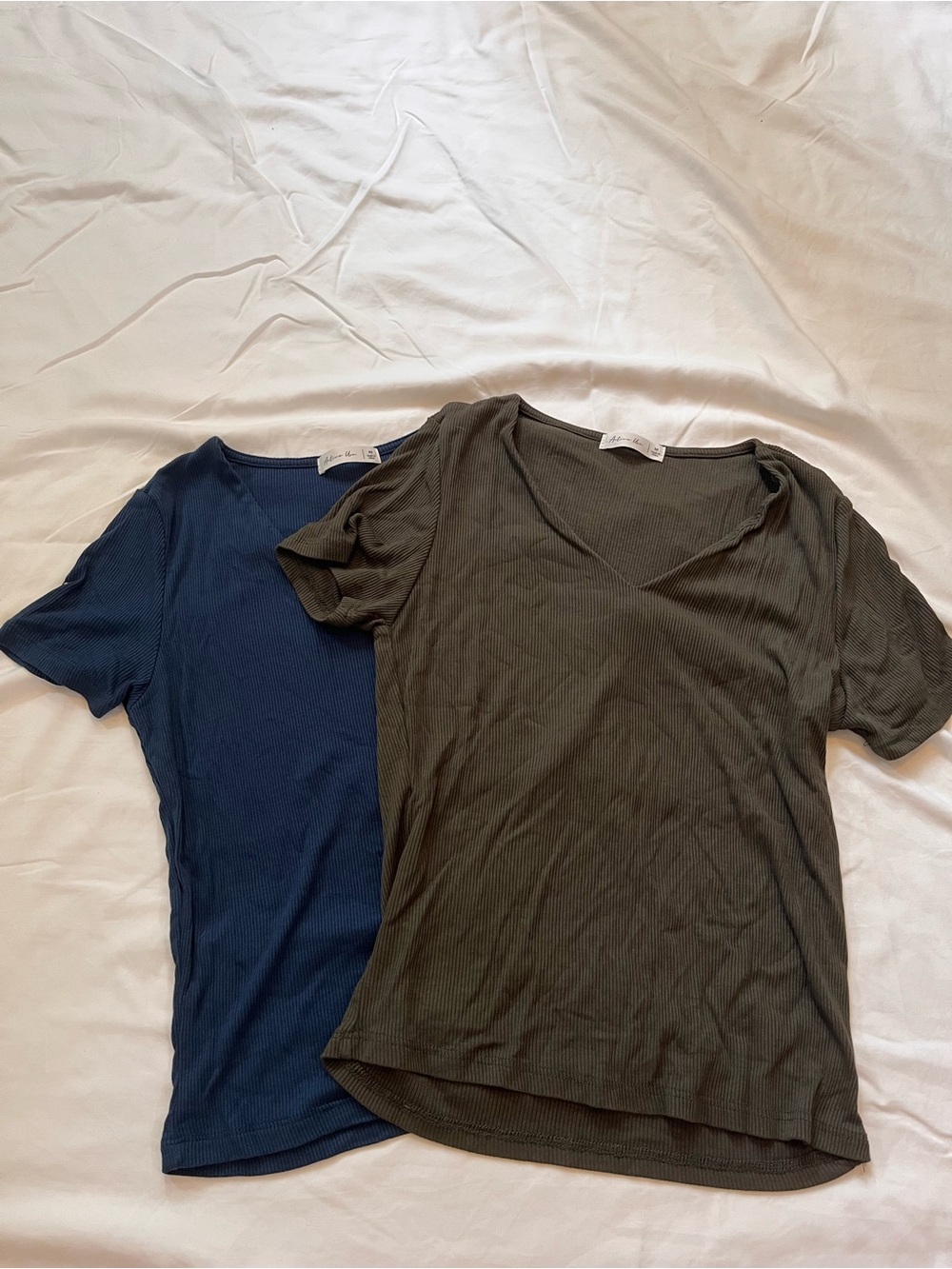 Active USA Set of 2 Ribbed V-Neck Tops Medium